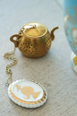 Royal White Thee-Ei Medaillon