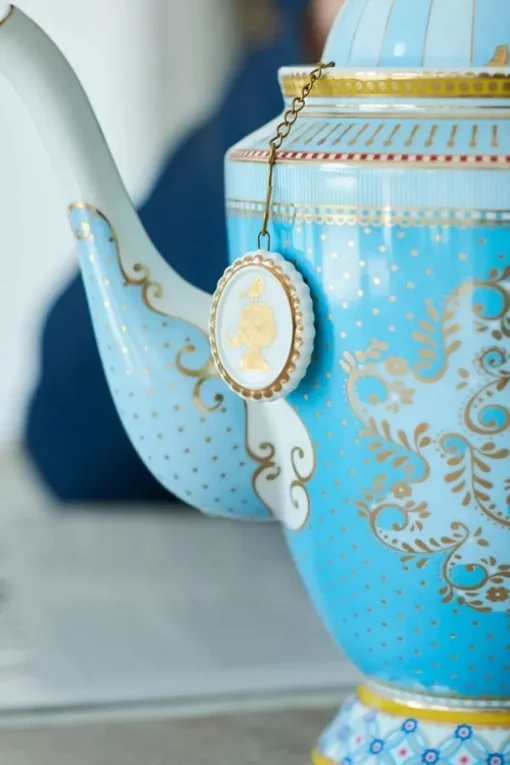 Royal White Thee-Ei Medaillon